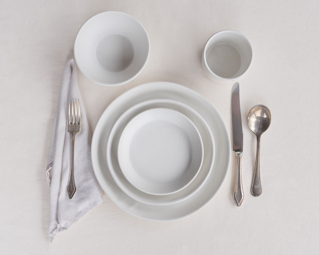 Haand 5 Piece Skali Coupe Dinner Setting, Handmade, Lead-free, glazed white porcelain