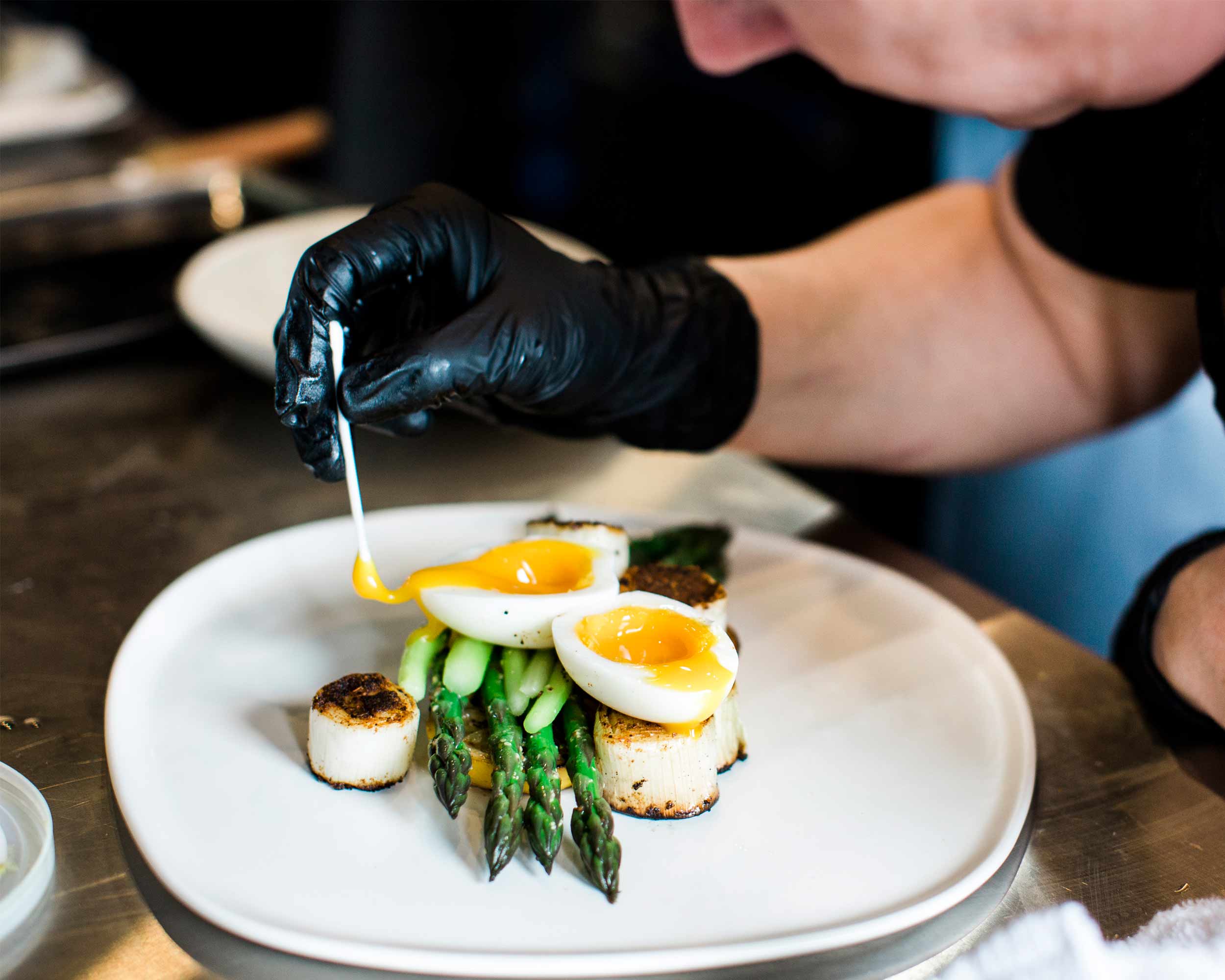 Haand Ripple Dinner Plate, Handmade, Lead-free, glazed white porcelain