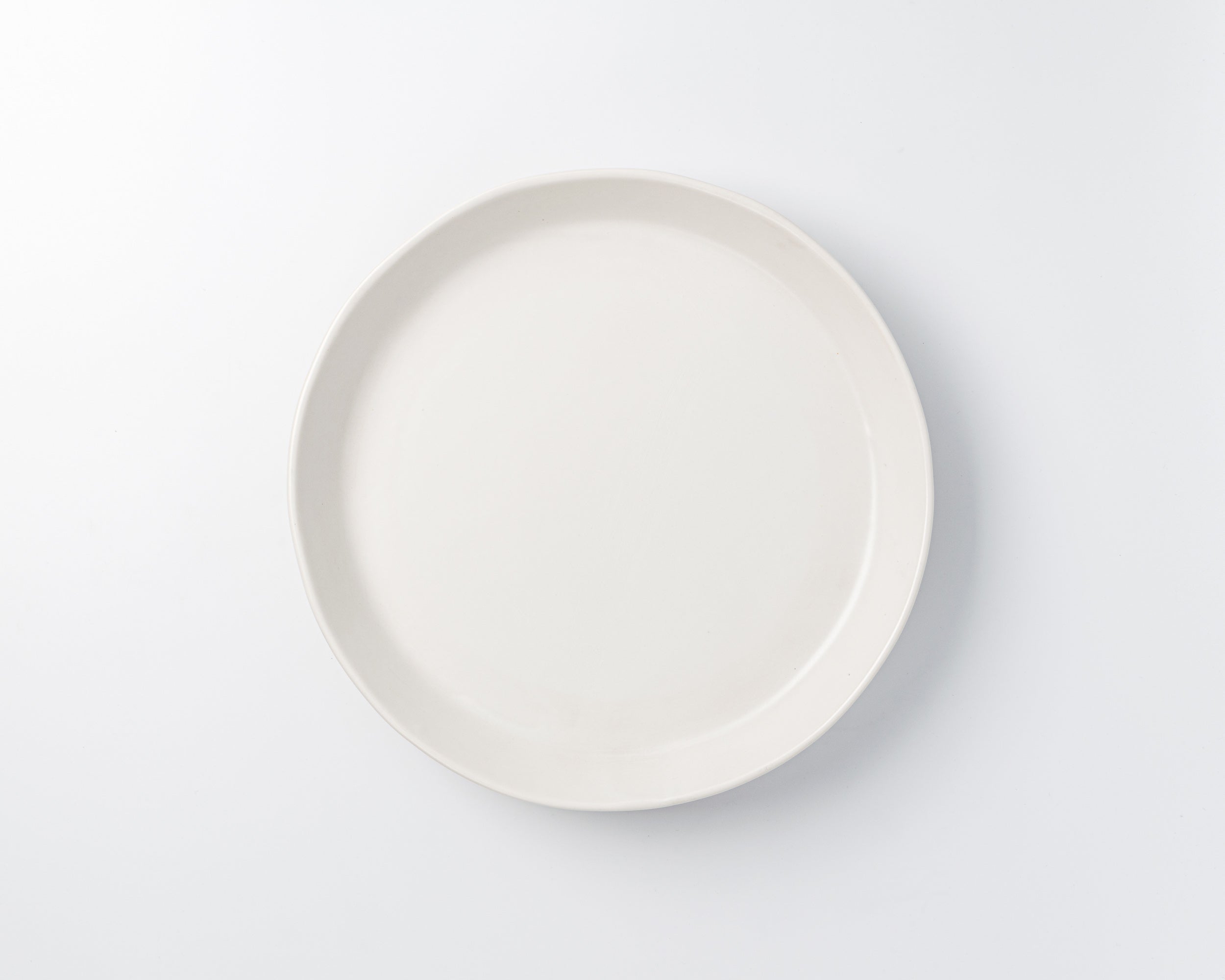 Haand 5 Piece Skali Coupe Dinner Setting, Handmade, Lead-free, glazed white porcelain
