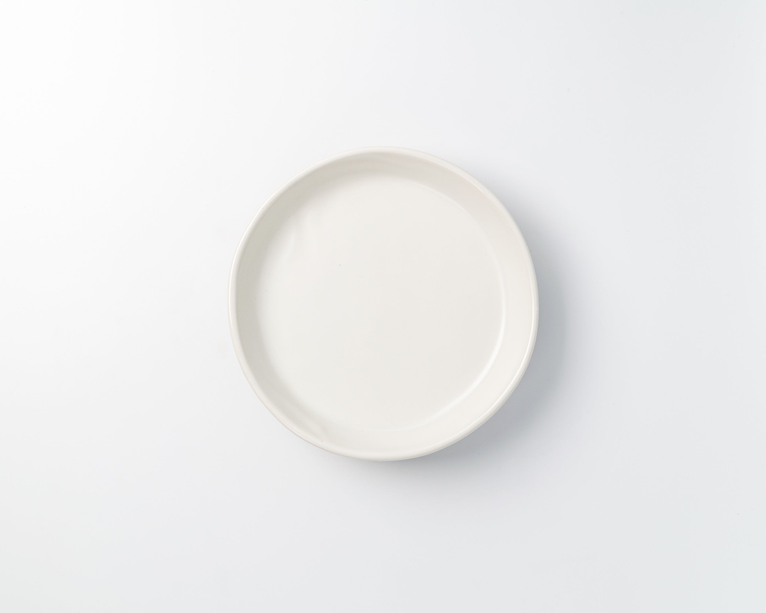 Haand 5 Piece Skali Coupe Dinner Setting, Handmade, Lead-free, glazed white porcelain