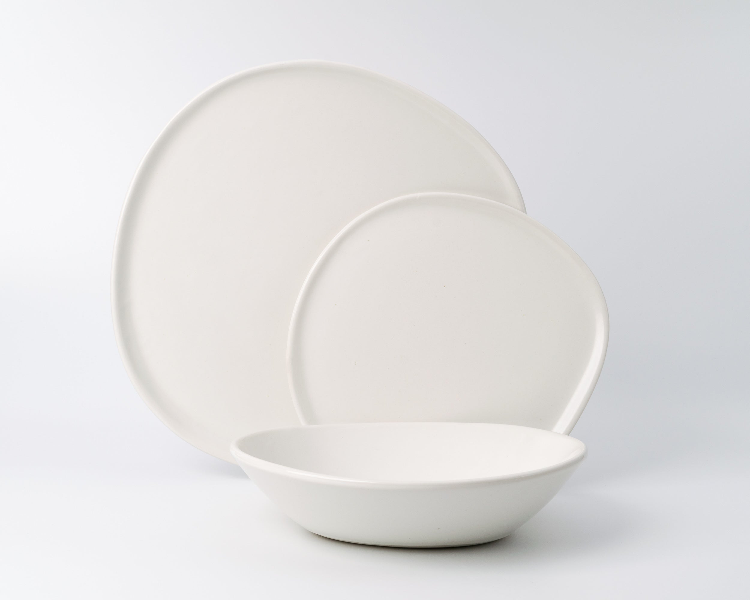 Haand 3 Piece Ripple Dinner Setting, Handmade, Lead-free, glazed white porcelain